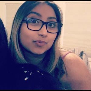 Meet your Posher, Yailin